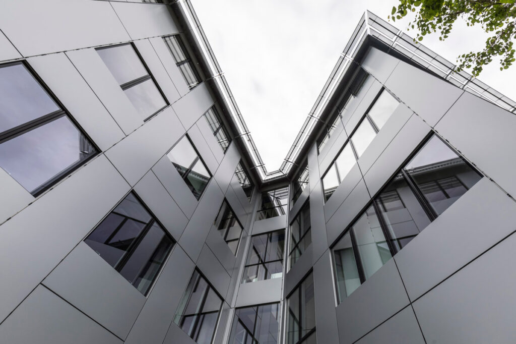 Campus_bassini_politecnico_esterno_3