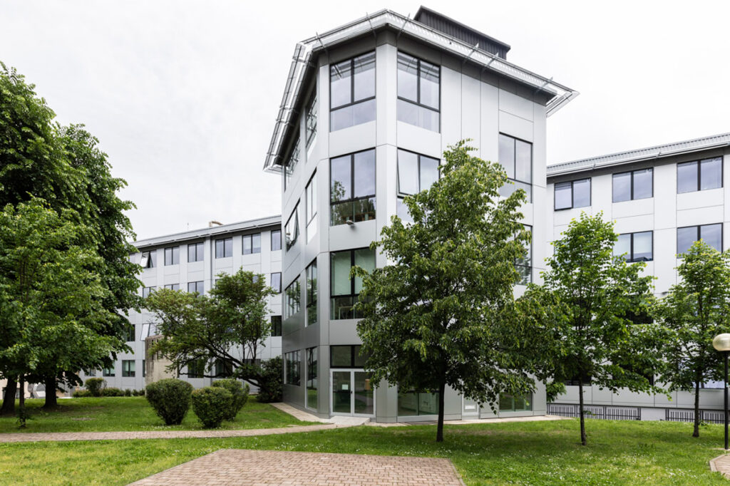 Campus_bassini_politecnico_esterno_5